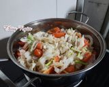 Hình bước làm 4 của món Bắp cải xào thịt & cà chua