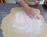 Foto del paso 3 de la receta: Torta de fiambre/ tarta de fiambre económica, masa hojaldre falso