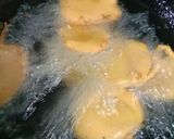 બટાકા અને મરચા ના ભજીયા (Bataka Marcha Bhajiya Recipe In Gujarati) રેસીપી સ્ટેપ2ફોટો