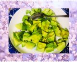 A picture of step 1 of Quick Avocado salad.