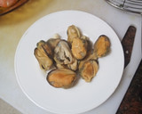 Foto del paso 2 de la receta: Arroz con pulpo, langostinos y mejillones