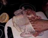 Foto del paso 1 de la receta: Pollo relleno para las "Fiestas"