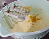 Foto del paso 2 de la receta: Budín de naranja 🍊 con glasé y cascaritas confitadas