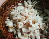 Hình bước làm 2 của món Mực xào sa tế
