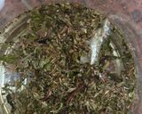 Foto del paso 1 de la receta: Limonada endulzada con stevia natural 🍋 2 opciones de cómo consumir la planta 🪴