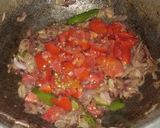 A picture of step 4 of Mutton semi gravy.