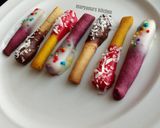 A picture of step 9 of Chocolate covered Cookie sticks.