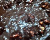 Foto langkah ke 3 dari resep Brownie Rocky Road.