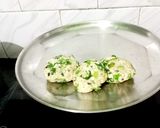A picture of step 3 of Sabudana Vada.