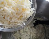 Une image de l'étape 6 de Muffins courgette mozzarella.