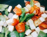 A picture of step 3 of Kadai Paneer.