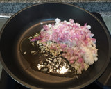 Foto del paso 1 de la receta: Pasta fresca con anchoas y gambas