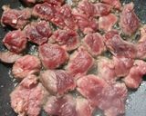 Foto langkah ke 3 dari resep Sapi Lada Hitam Mudah dan Cepat.
