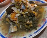 Foto langkah ke 5 dari resep Daun singkong dan ikan peda kukus.