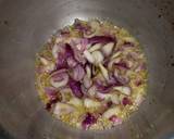 Toast withcaramelized onions,pizoila sauce and brawn.#kidsrecipe recipe step 3 photo