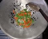 Foto langkah ke 3 dari resep Tumis Buncis,Wortel dain suwir Ayam (Kids Friendly).