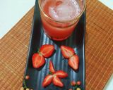 Foto langkah ke 2 dari resep Jus strawberry segar.