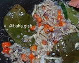Foto langkah ke 1 dari resep Oseng Daun Kates/Pepaya.