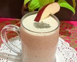 A picture of step 4 of Apple Chia Seeds Oats Smoothie.