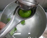 A picture of step 2 of Basil Lemon Tea.