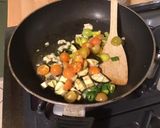 Une image de l'étape 7 de Gambas géantes à l'ananas, aubergine et tomates cerises.