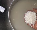 A picture of step 1 of Hot Tuwo shinkafa.