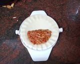 Foto del paso 6 de la receta: Empanadillas de salchichas, champiñones y almendras