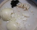 Foto del paso 1 de la receta: Guiso de Repollo, picada y fideos Mostacholes