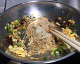 Stir Fry Vermicelli With Eggs recipe step 2 photo