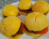 Foto langkah ke 5 dari resep Burger beef teriyaki homemade.