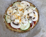 Foto del paso 7 de la receta: Pizza con base de coliflor