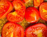 Foto del paso 1 de la receta: 🍅TOMATES🍅FRITOS CON CREMA DE 🌽CHOCLO🌽CREMOSO 🍋ALIMONADA🍋