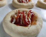 Foto langkah ke 6 dari resep Pizza Mini.