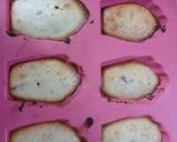 A picture of step 5 of Madeleines.