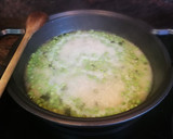 Foto del paso 6 de la receta: Merluza en salsa con guisantes