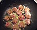 Foto del passaggio 3 della ricetta Spaghetti con polpette