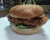 A picture of step 5 of Crispy Zinger Burger Kfc.