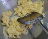 Foto langkah ke 2 dari resep Misoa goreng telor.