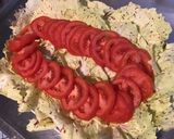 Une image de l'étape 4 de Salade de tomates et castelfranco à la feta et persil.