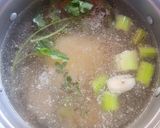 Foto del paso 2 de la receta: Consomé de pollo al chipotle con arroz de coliflor