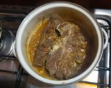 Foto del paso 1 de la receta: Carne de vacuno con papitas duquesas
