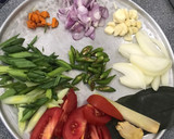 Foto langkah ke 1 dari resep Sup ikan + udang.