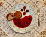 Muffin tönkölybúza fehérlisztből piros bogyós gyümölcsökkel és szósszal recept fázis 10 fotója