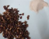 A picture of step 1 of Anar Dana pudina chutney.