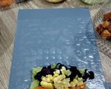 Foto langkah ke 2 dari resep Vietnamese Summer Rolls.