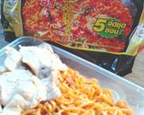รูปขั้นตอนการทำที่ 5 ของ หมี่เผ็ดเกาหลีหมูนุ่ม