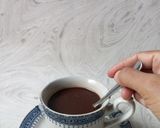 Foto langkah ke 2 dari resep Hot Chocolate with Brown Sugar.