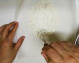 A picture of step 5 of Wagashi "Komug-Manju" Ume (Plum flower).