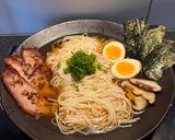 A picture of step 10 of Shōyu Ramen (醤油ラーメン).