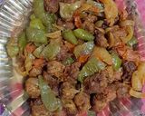 A picture of step 4 of Spicy soya chunks.